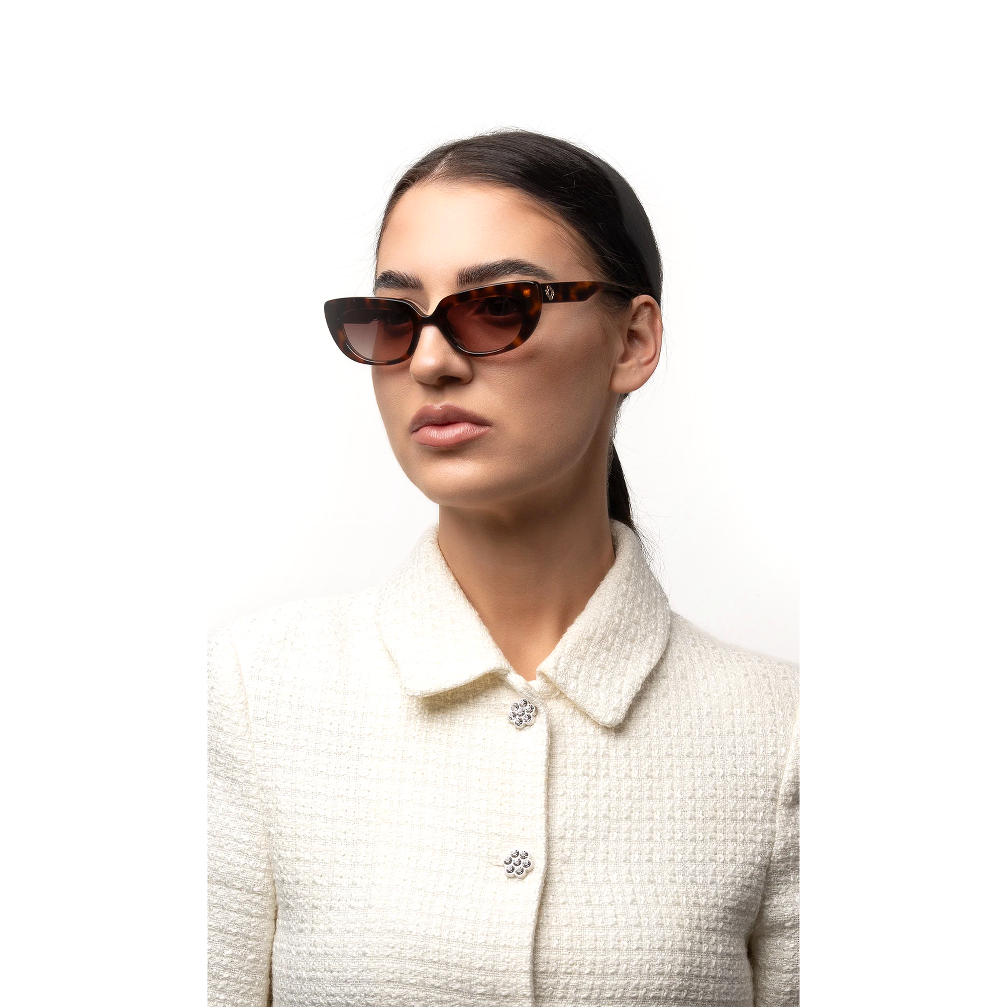 نظارات شمسية نسائية بتصميم عين القطة من ميوز