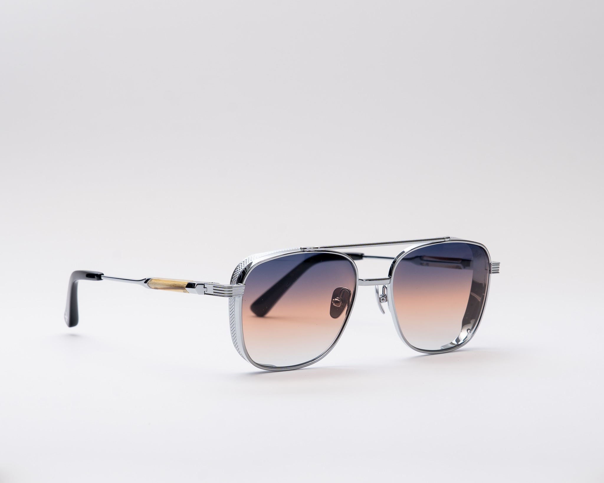 CLASSIC 18K BUFFALO HORN
