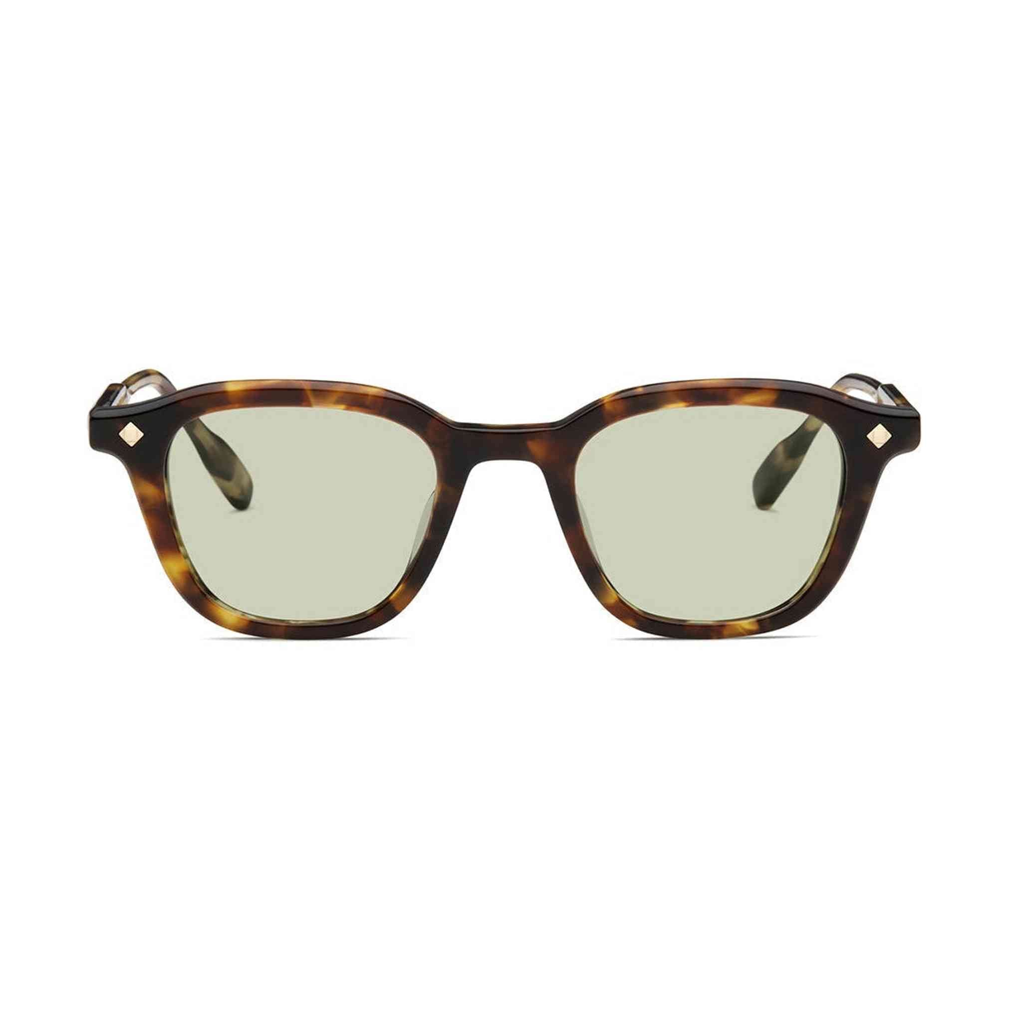 نظارات شمسية مربعة الشكل