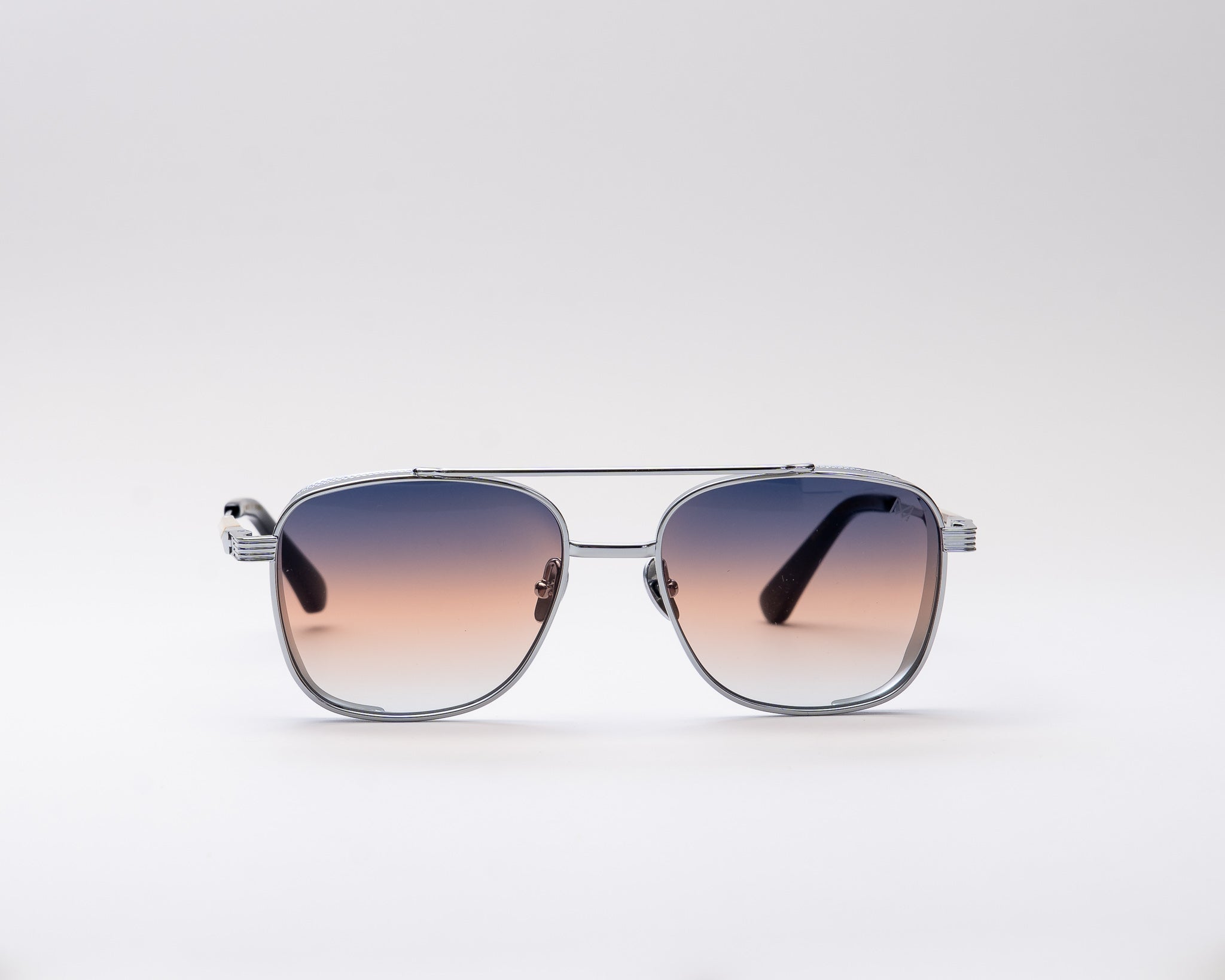 CLASSIC 18K BUFFALO HORN