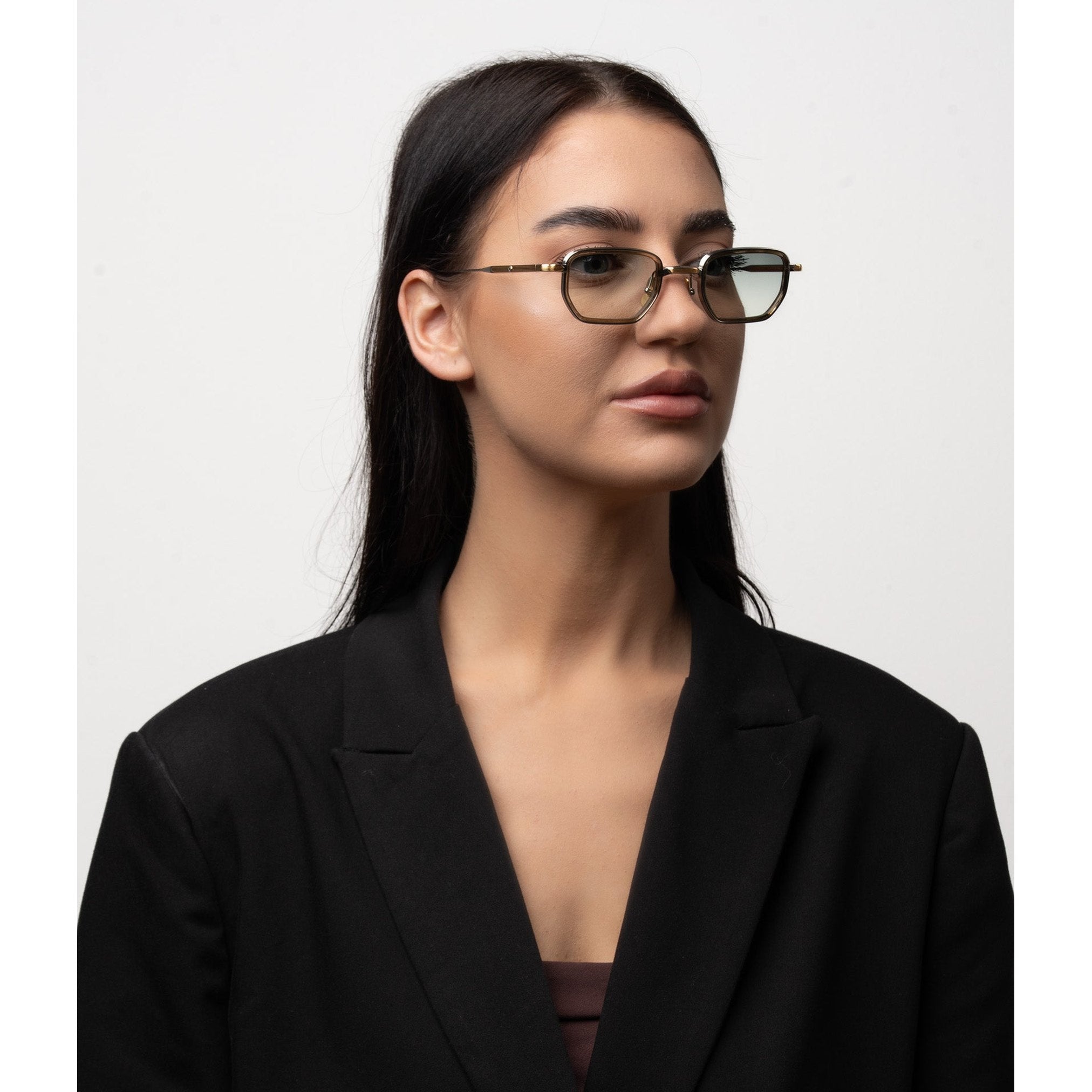 نظارات شمسية من الذهب عيار 18 قيراطًا لجميع الأوقات في العالم