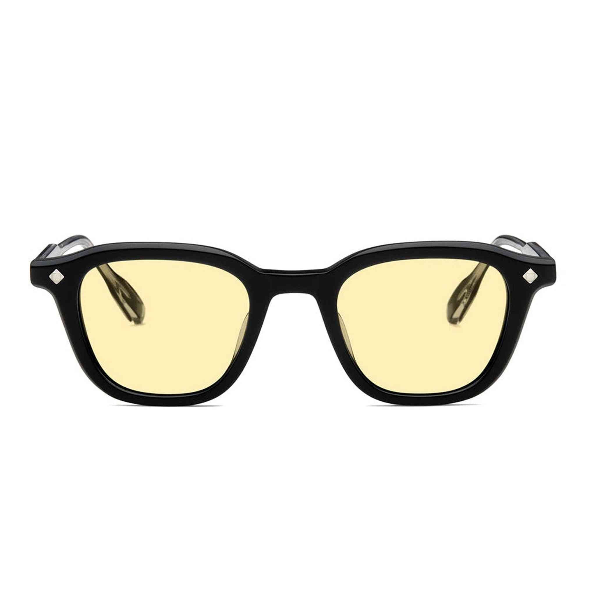 نظارات شمسية مربعة الشكل